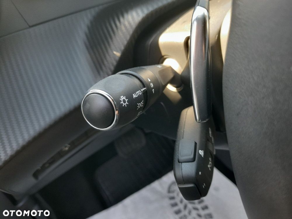 Peugeot 2008 1.2 PureTech Allure S&S EAT8 - 15