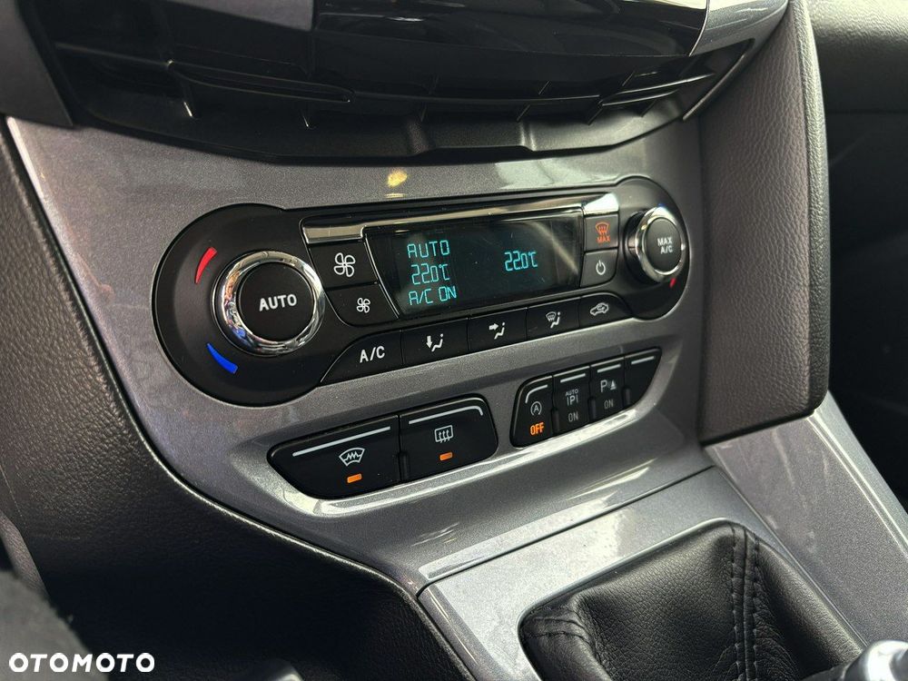 Ford Focus 1.6 EcoBoost Titanium - 21