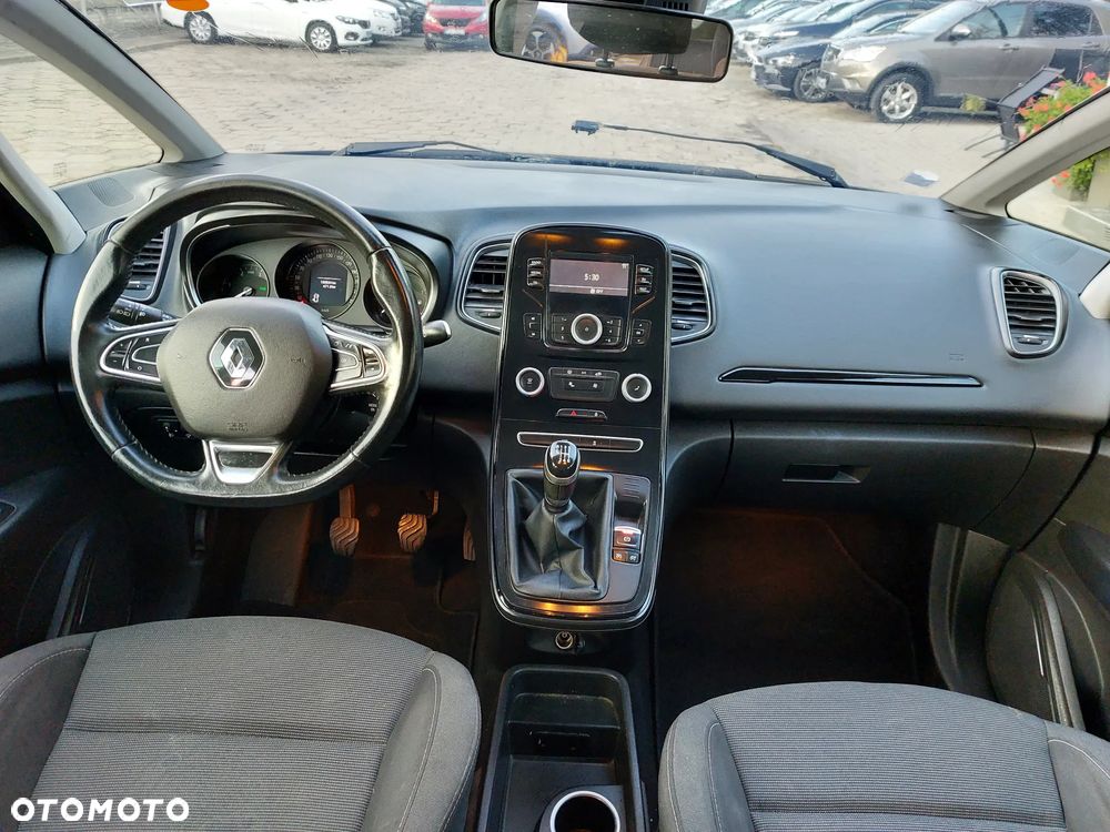 Renault Scenic - 11
