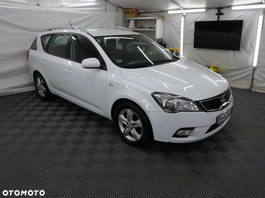 Kia Ceed Cee'd 1.6 Crdi Comfort + - 3