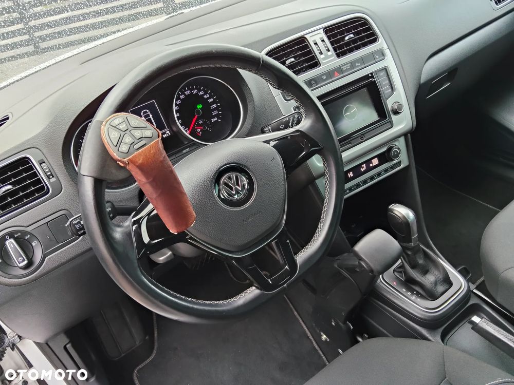 Volkswagen Polo 1.4 TDI Blue Motion Technology DSG Allstar - 6