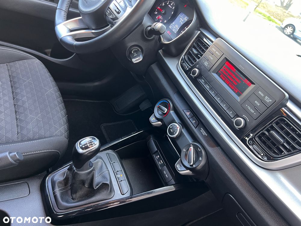 Kia Rio - 17