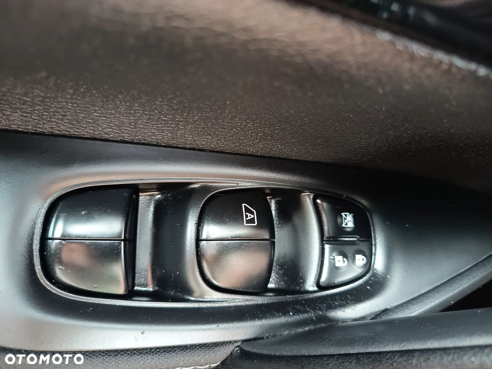 Nissan Qashqai 1.5 dCi DPF I-Way - 28