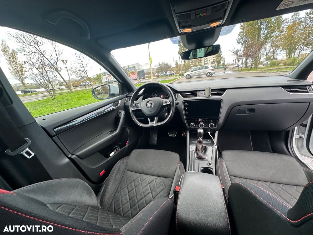 Skoda Octavia 2.0 TDI DSG 4X4 RS - 9