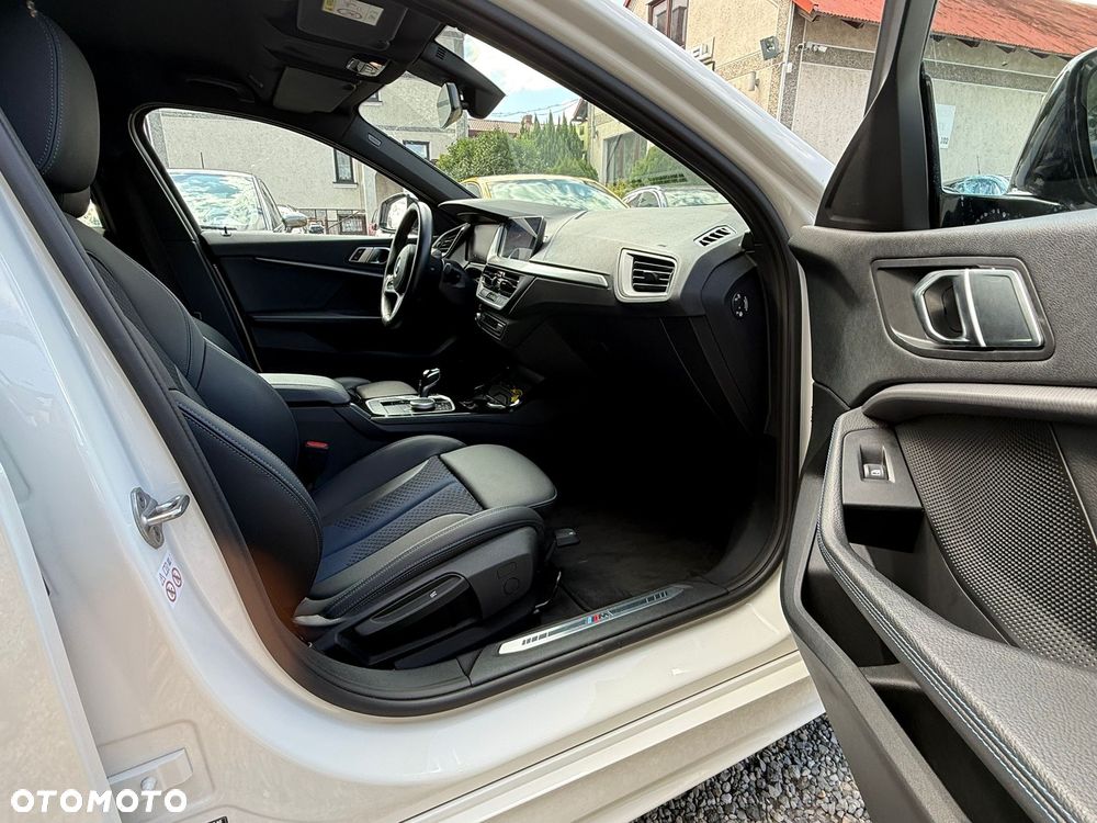 BMW Seria 1 118i M Sport - 24