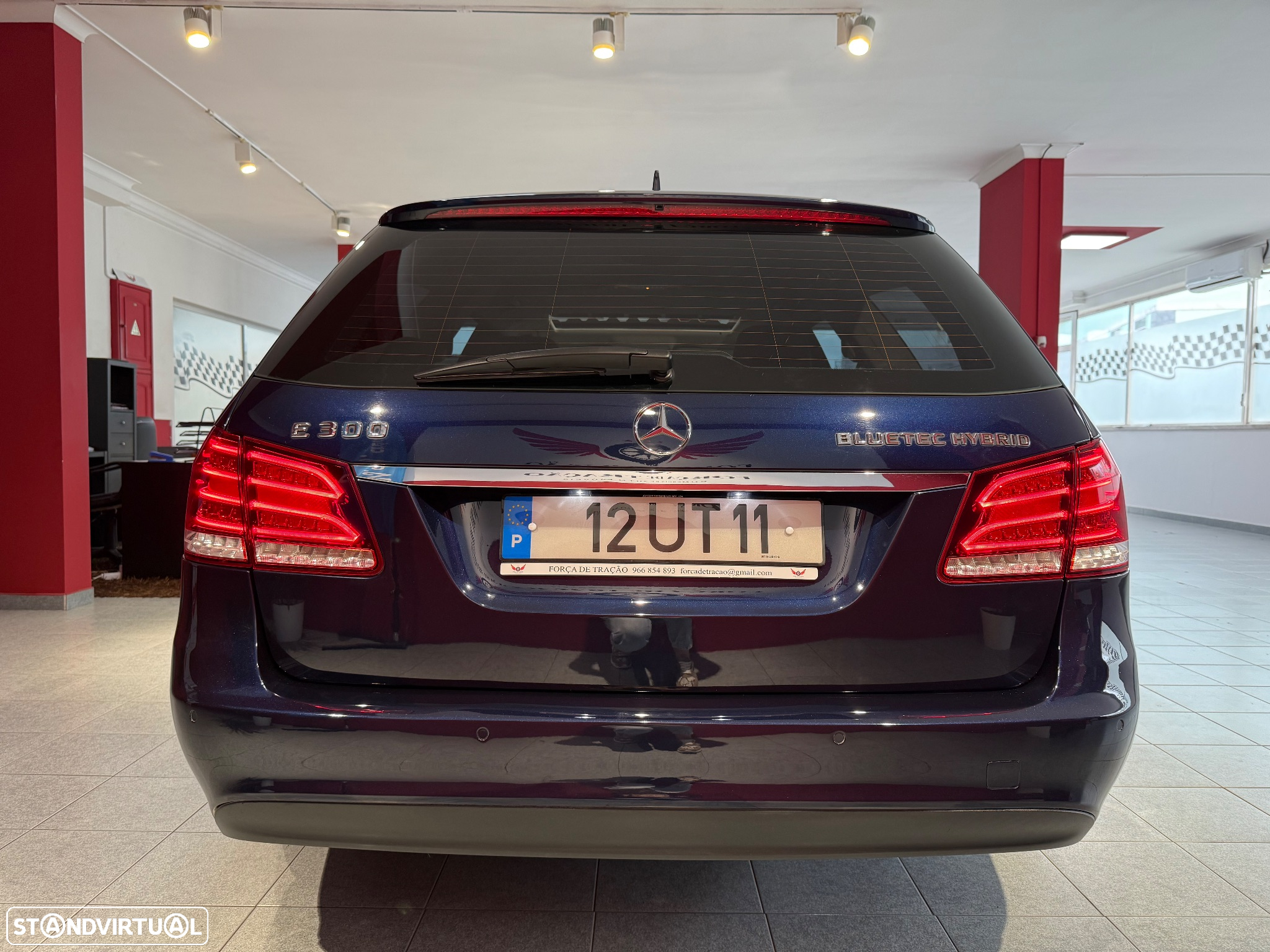 Mercedes-Benz E 300 Bluetec Hybrid Avantgarde - 5
