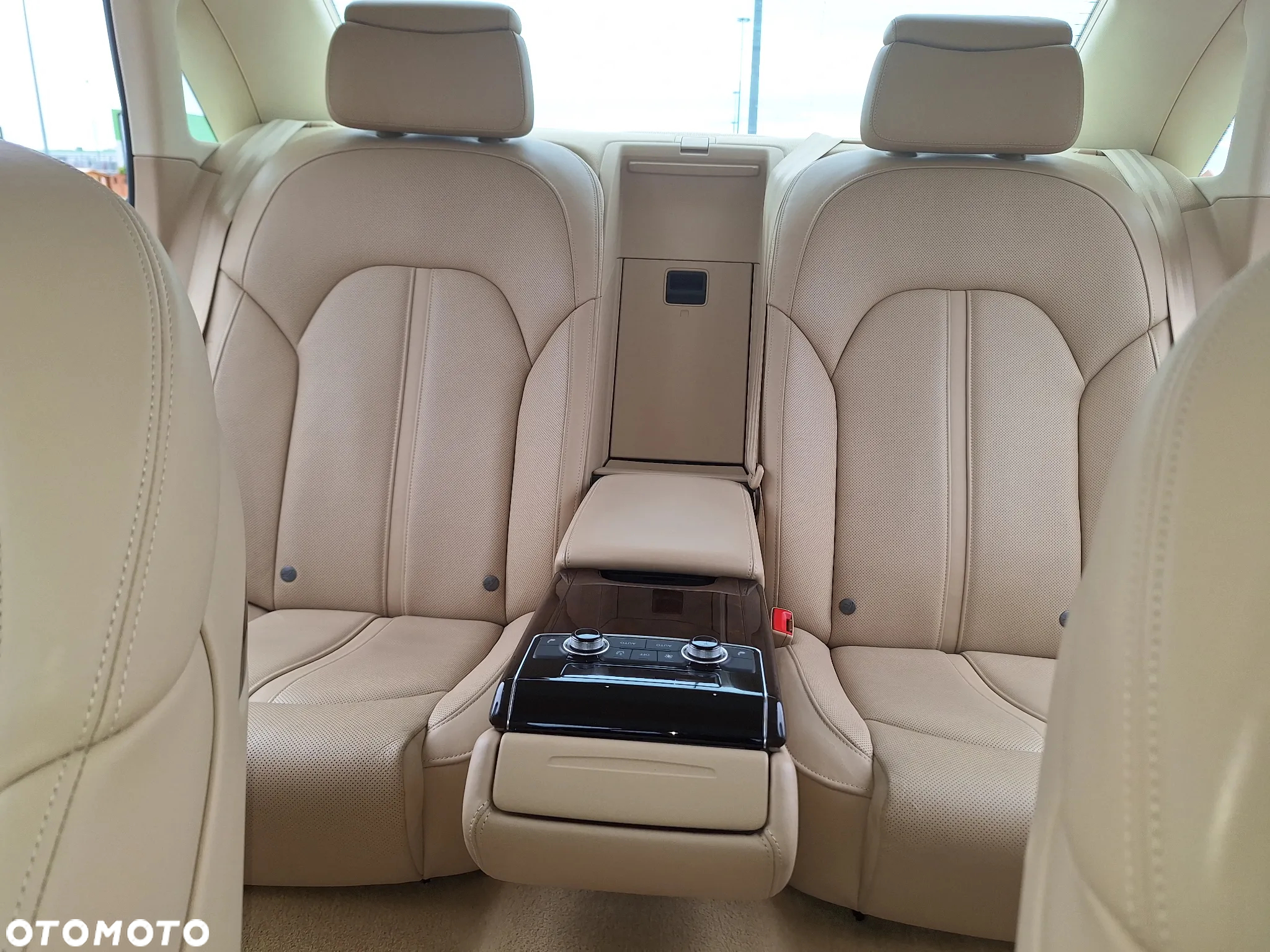 Audi A8 4.0 TFSI L Quattro - 13