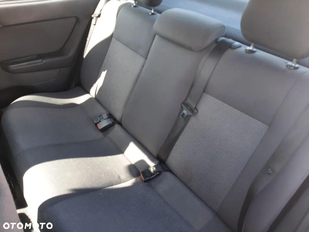 Opel Astra - 11