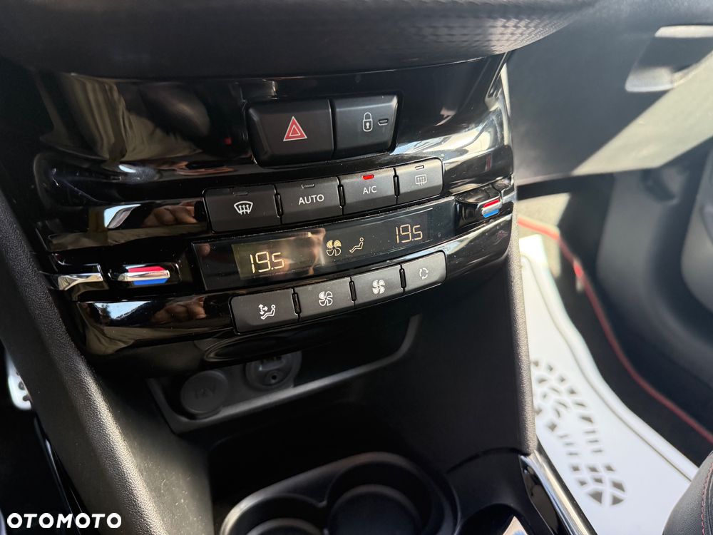 Peugeot 2008 PureTech 130 Stop&Start GT-Line Edition - 18