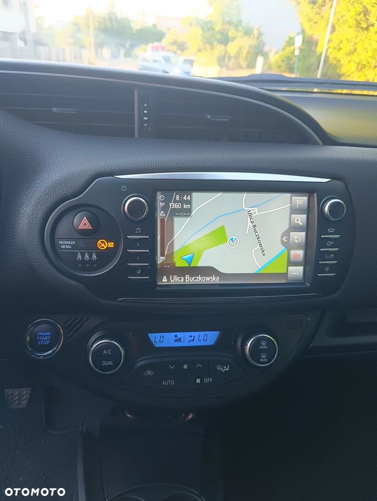 Toyota Yaris 1.5 Premium - 7