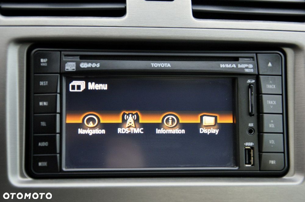 Toyota Avensis 1.8 Sol plus NAVI - 19