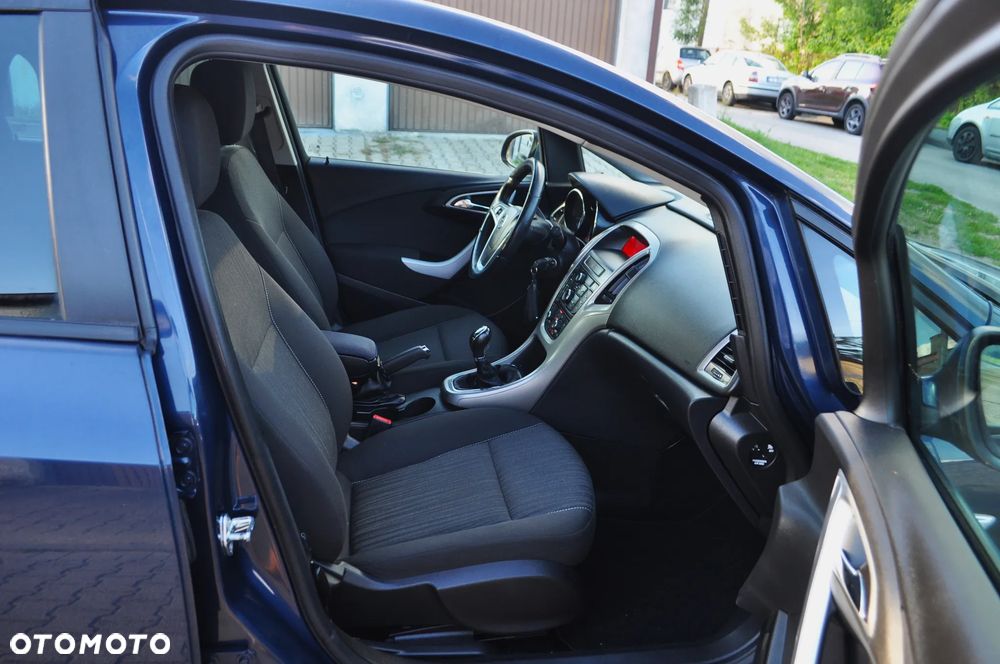 Opel Astra 1.4 Turbo Style - 25