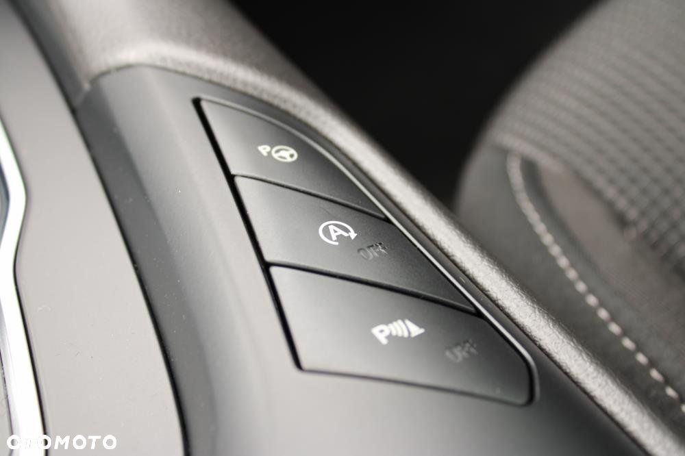 Ford Mondeo - 22