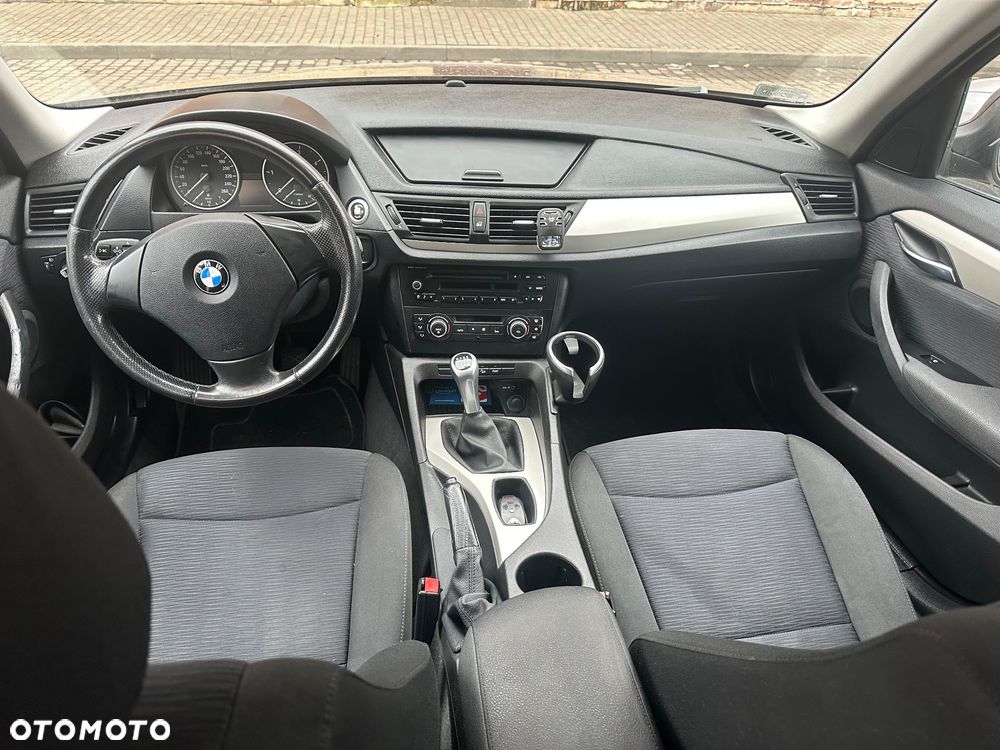 BMW X1 xDrive18d xLine - 12