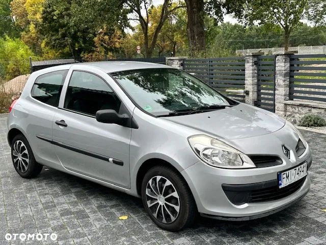Renault Clio 1.2 16V Authentique - 3