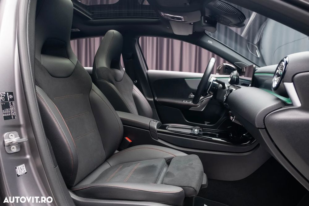 Mercedes-Benz A 35 AMG Sedan 4Matic MHEV 8G-DCT - 37