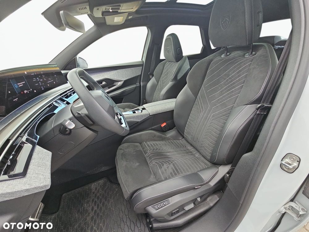 Peugeot 3008 1.2 PureTech mHEV GT S&S e-DCS6 - 12