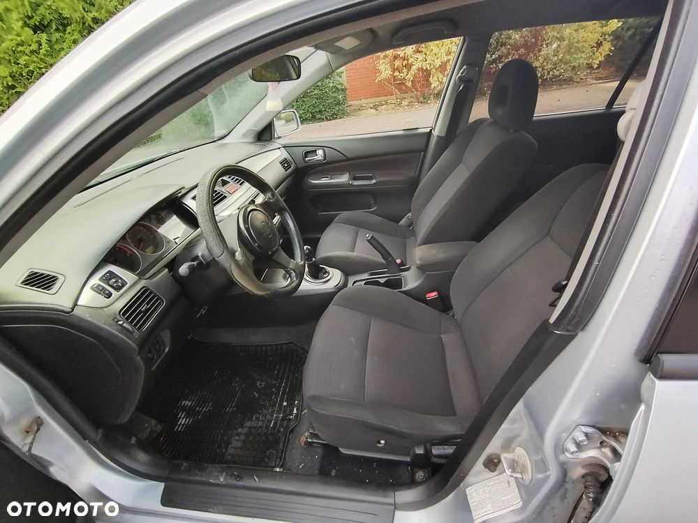 Mitsubishi Lancer 1.6 Sport - 9