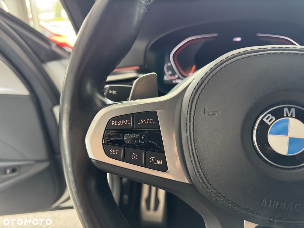 BMW Seria 5 520d xDrive mHEV M Sport sport - 24
