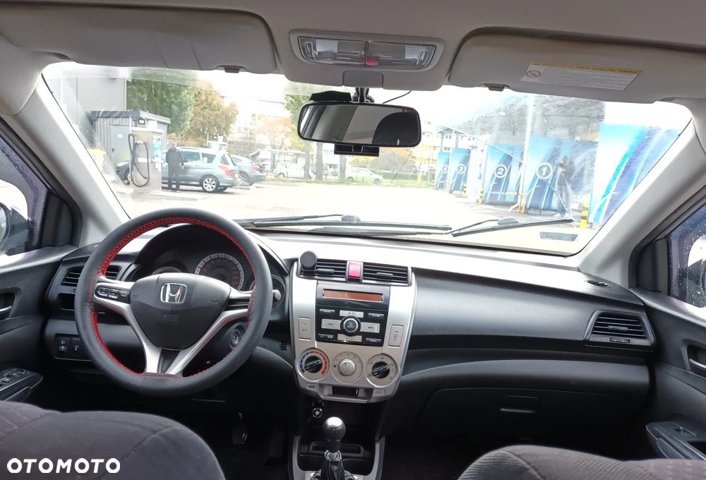 Honda City 1.4 Comfort - 4