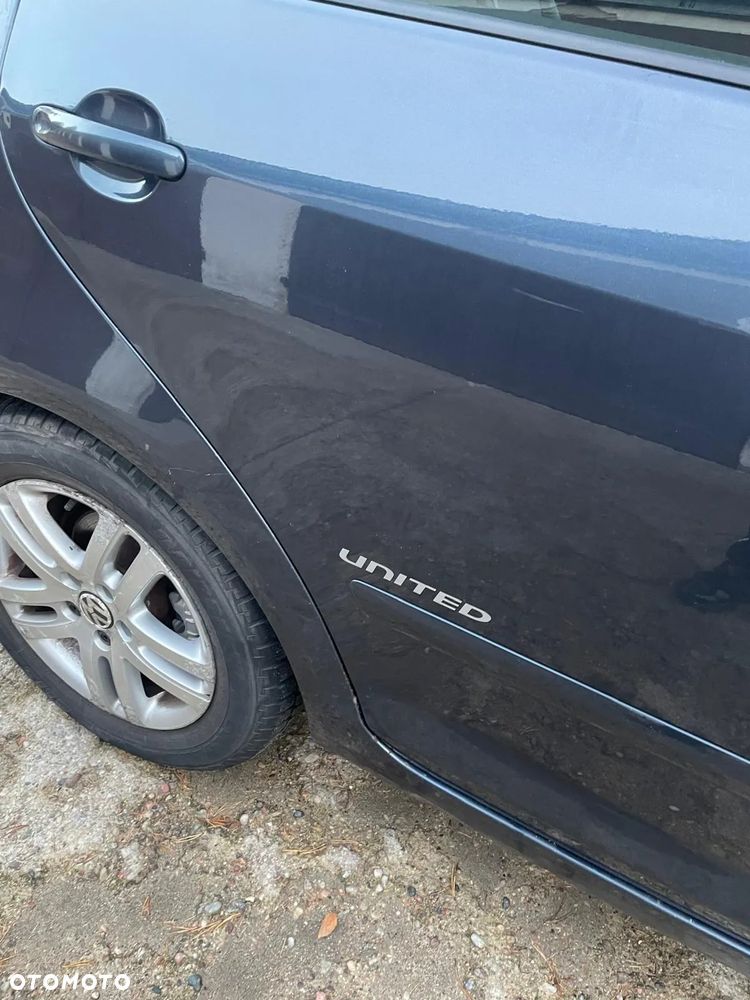 Volkswagen Golf - 22