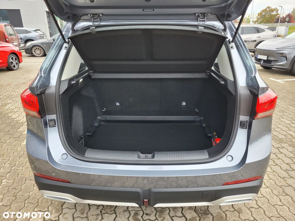 MG ZS Hybrid+ - 9