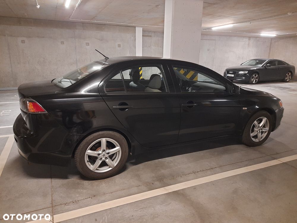 Mitsubishi Lancer 1.6 Inform - 6