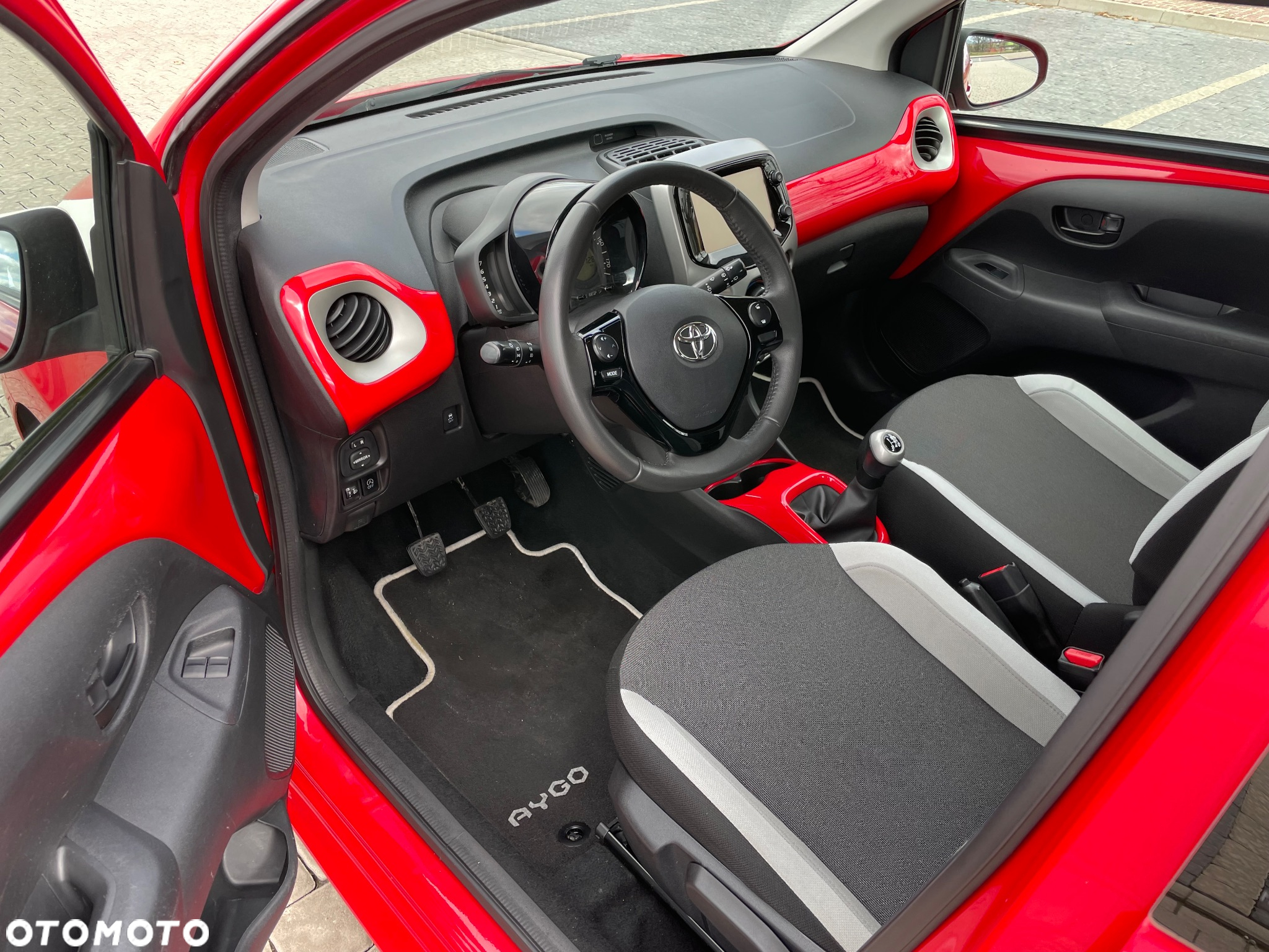 Toyota Aygo x-play Edition S+ - 8