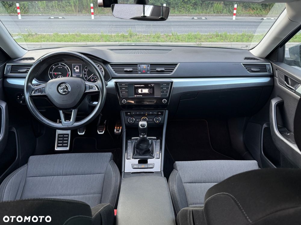 Skoda Superb 1.6 TDI Active - 10