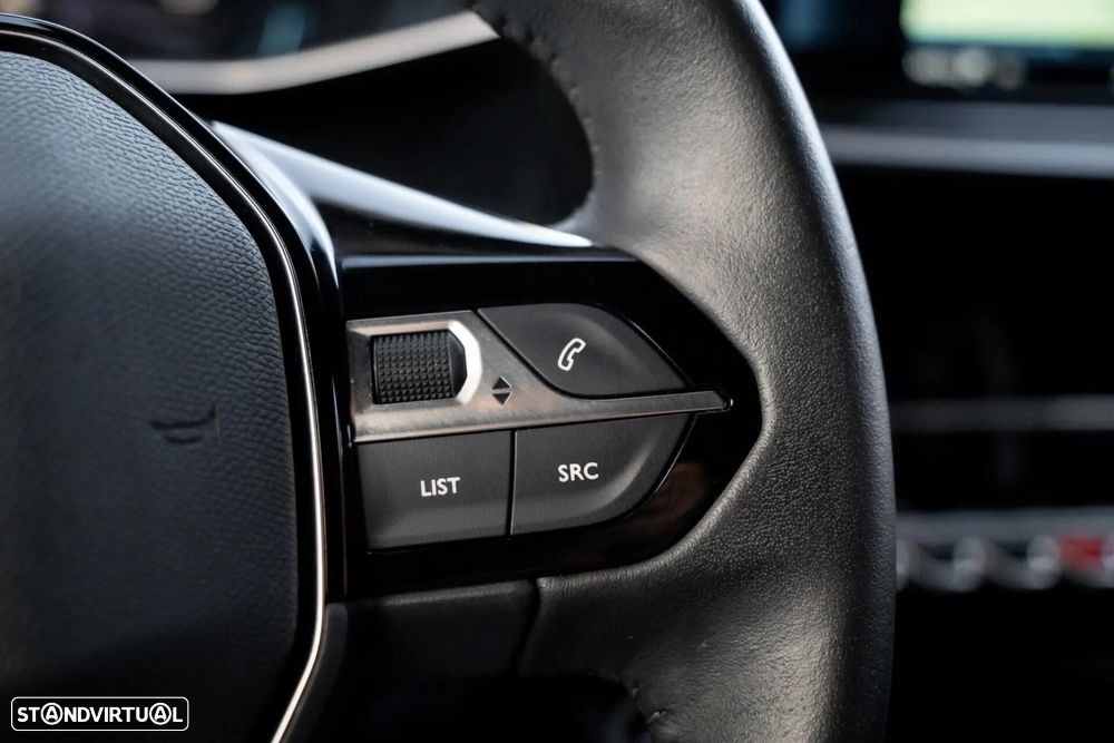 Peugeot 2008 1.2 PureTech Allure - 18