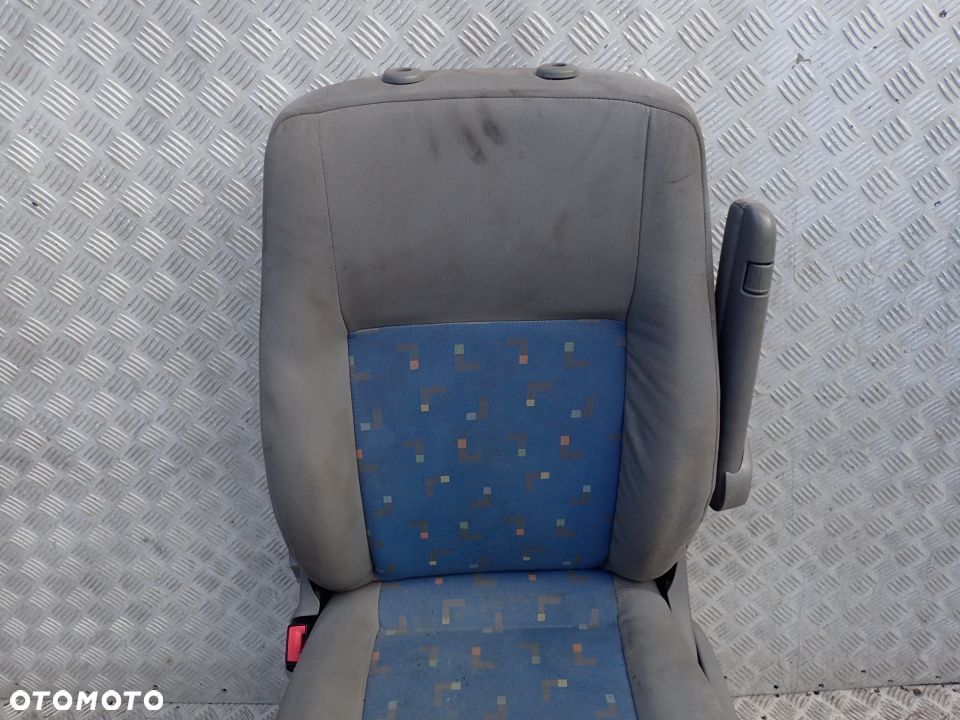 FOTEL KIEROWCY MULTIVAN  VW T5 - 3