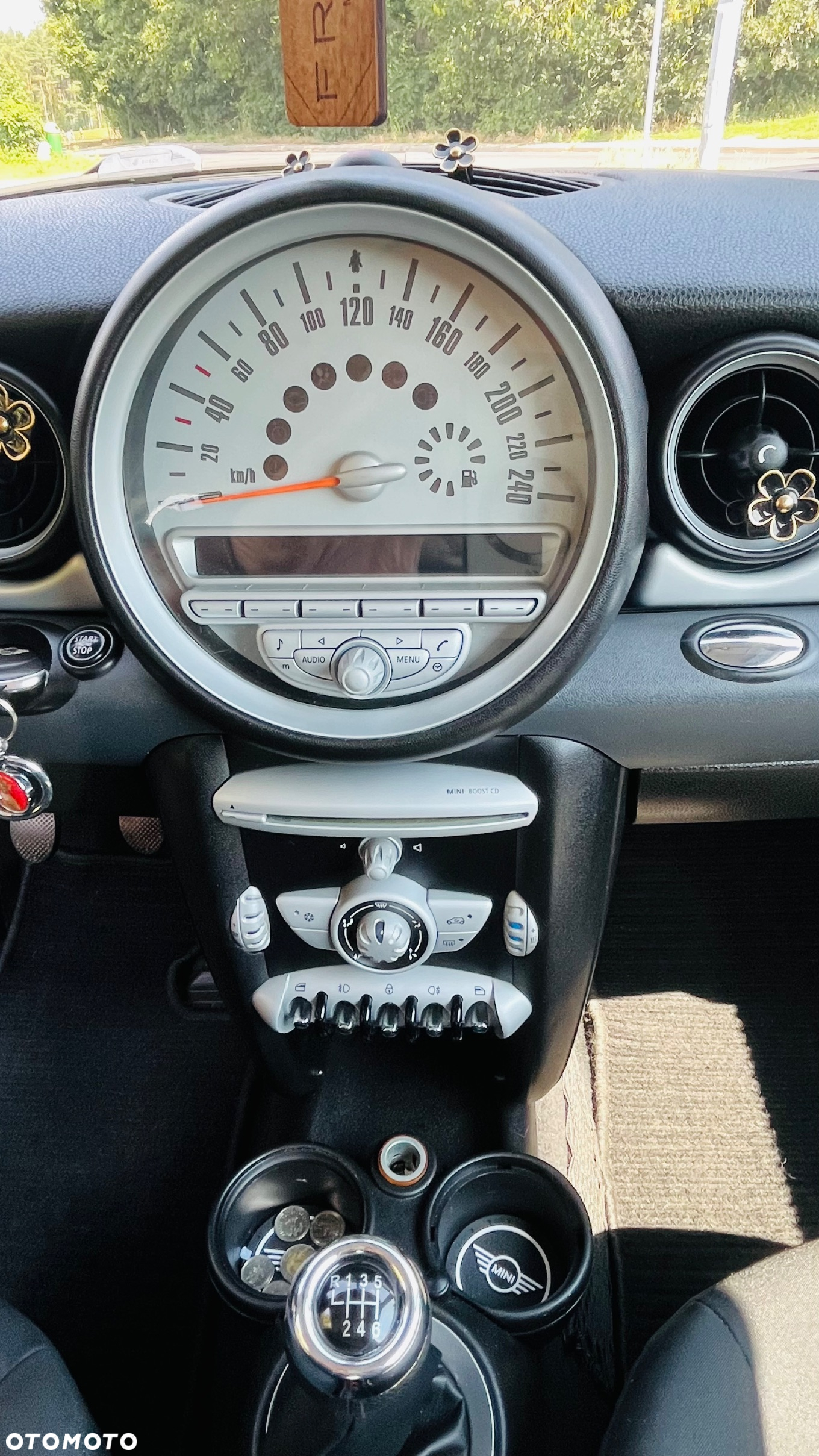 MINI Cooper Standard - 13