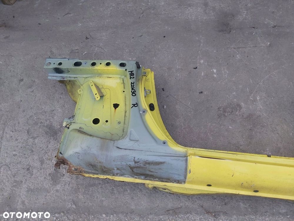 Toyota MR2 zzw30 1,8 vvti próg prawy słupek A B ćwiartka prawa bok - 2