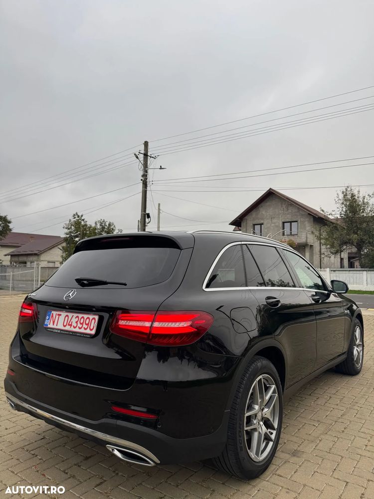 Mercedes-Benz GLC 250 d 4Matic 9G-TRONIC AMG Line - 3