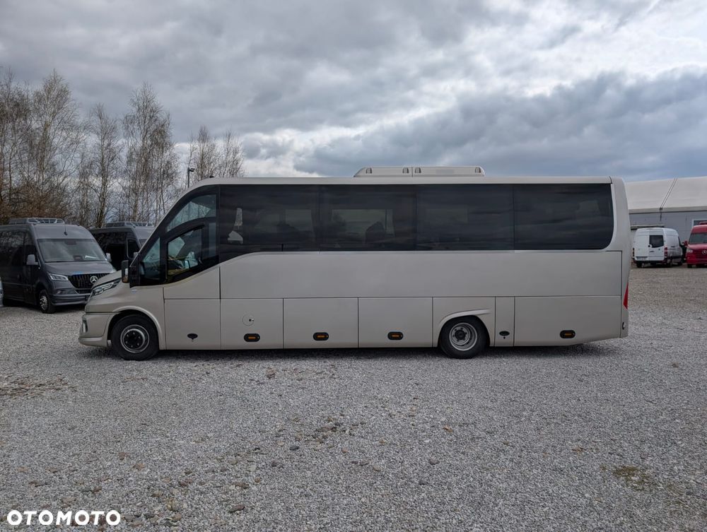 Iveco Daily 70C21 - 11