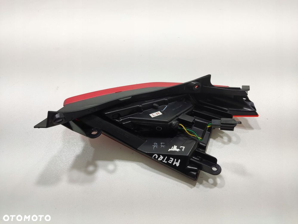 lampa lewa lewy tył tylna peugeot metropolis rs 400 2013-2018 - 5