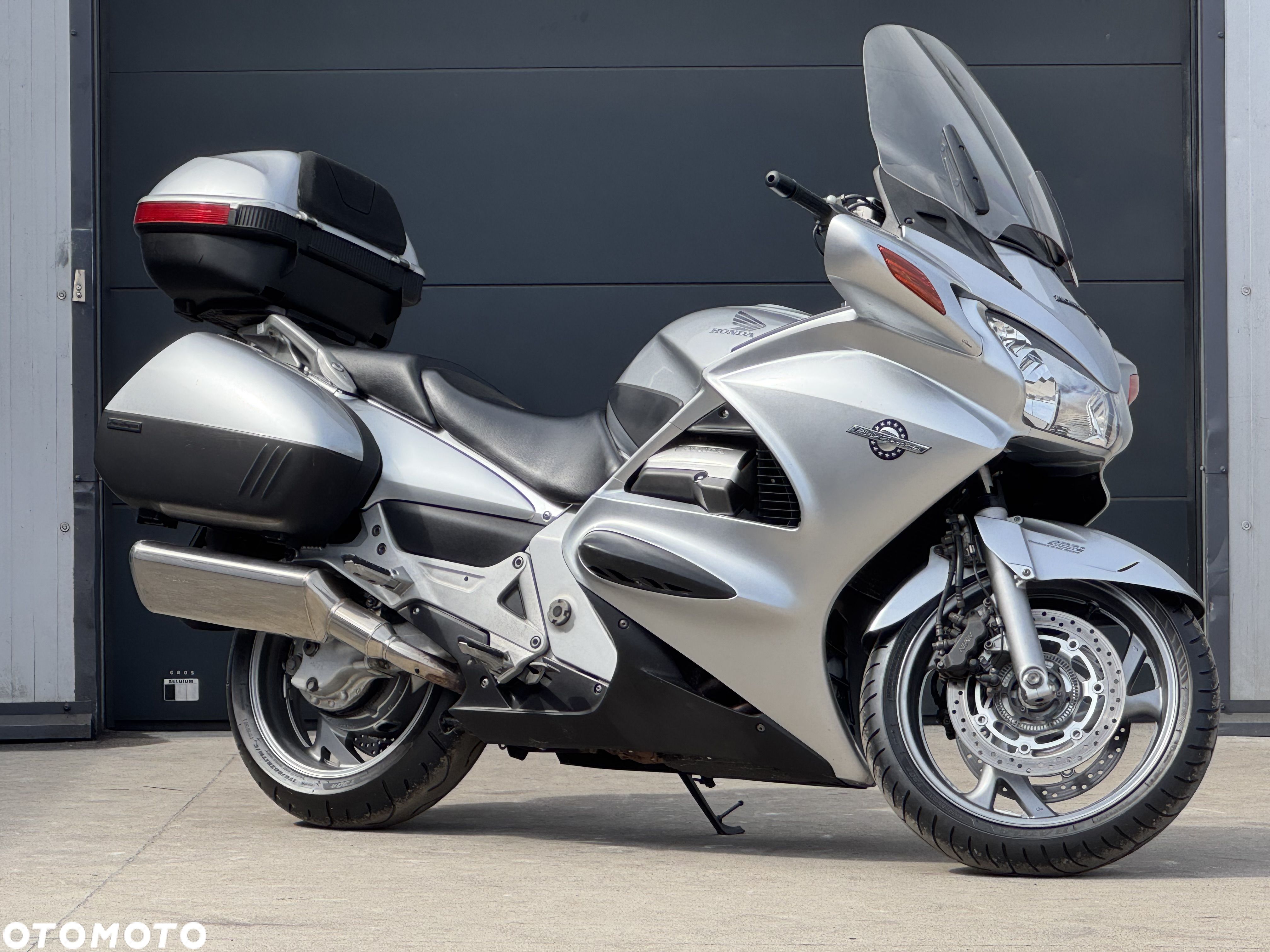 Honda ST - 1
