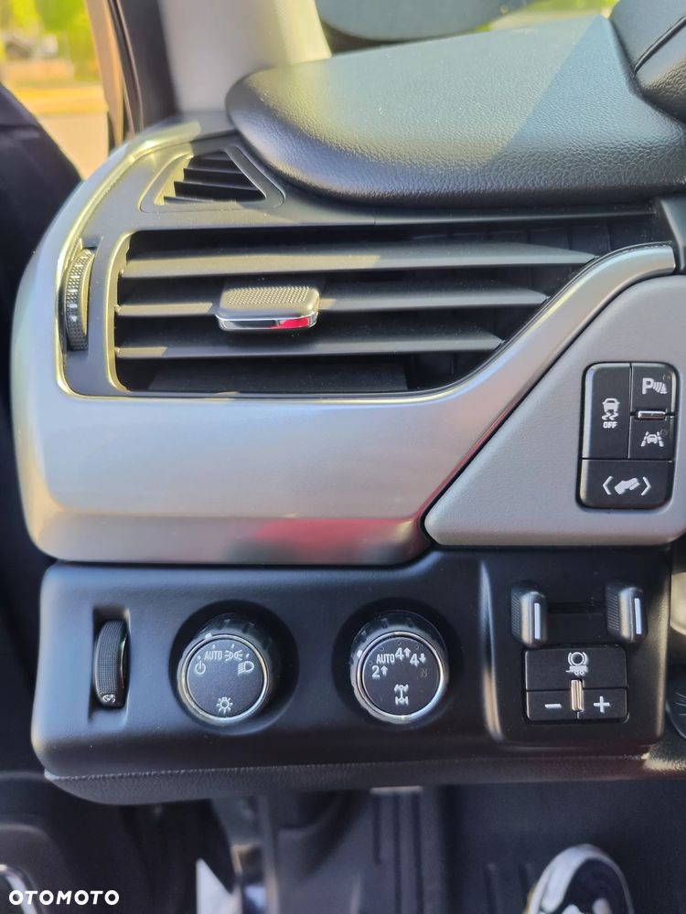 Chevrolet Tahoe - 7