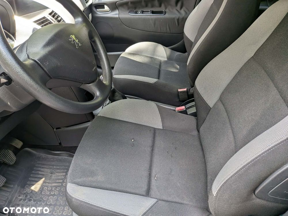 Peugeot 207 1.6 HDi - 9