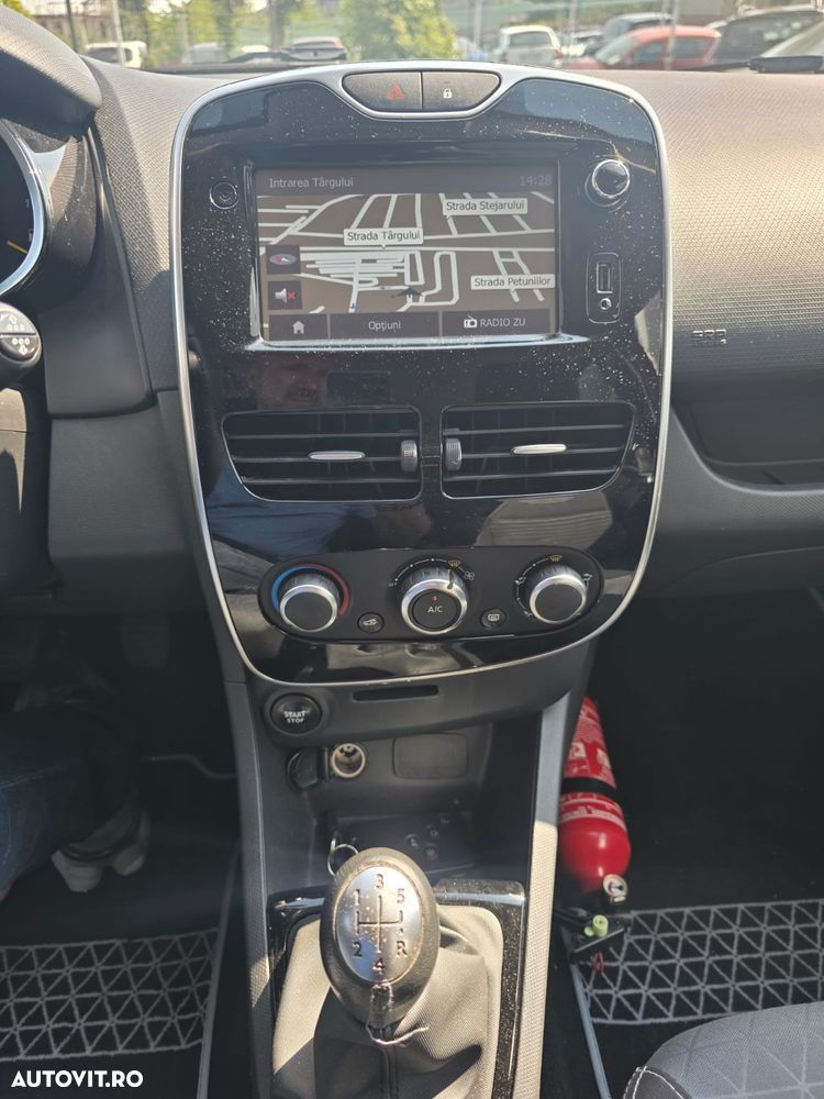 Renault Clio - 8