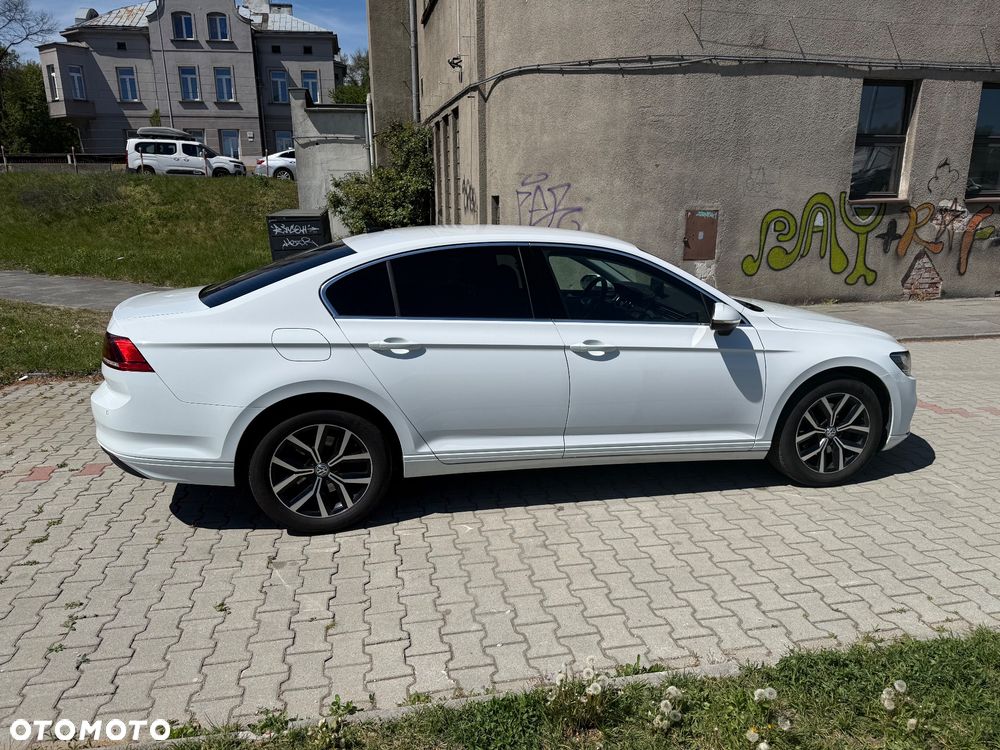 Volkswagen Passat 2.0 TSI Business DSG - 8