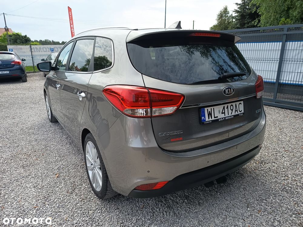 Kia Carens 1.6 GDI Attract - 7