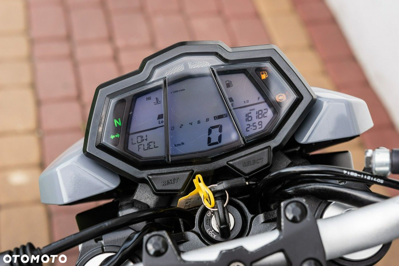 Yamaha MT - 9