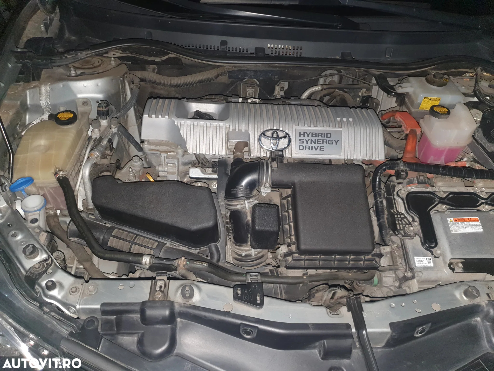 Toyota Auris 1.8 L VVT-i HSD Luna - 9