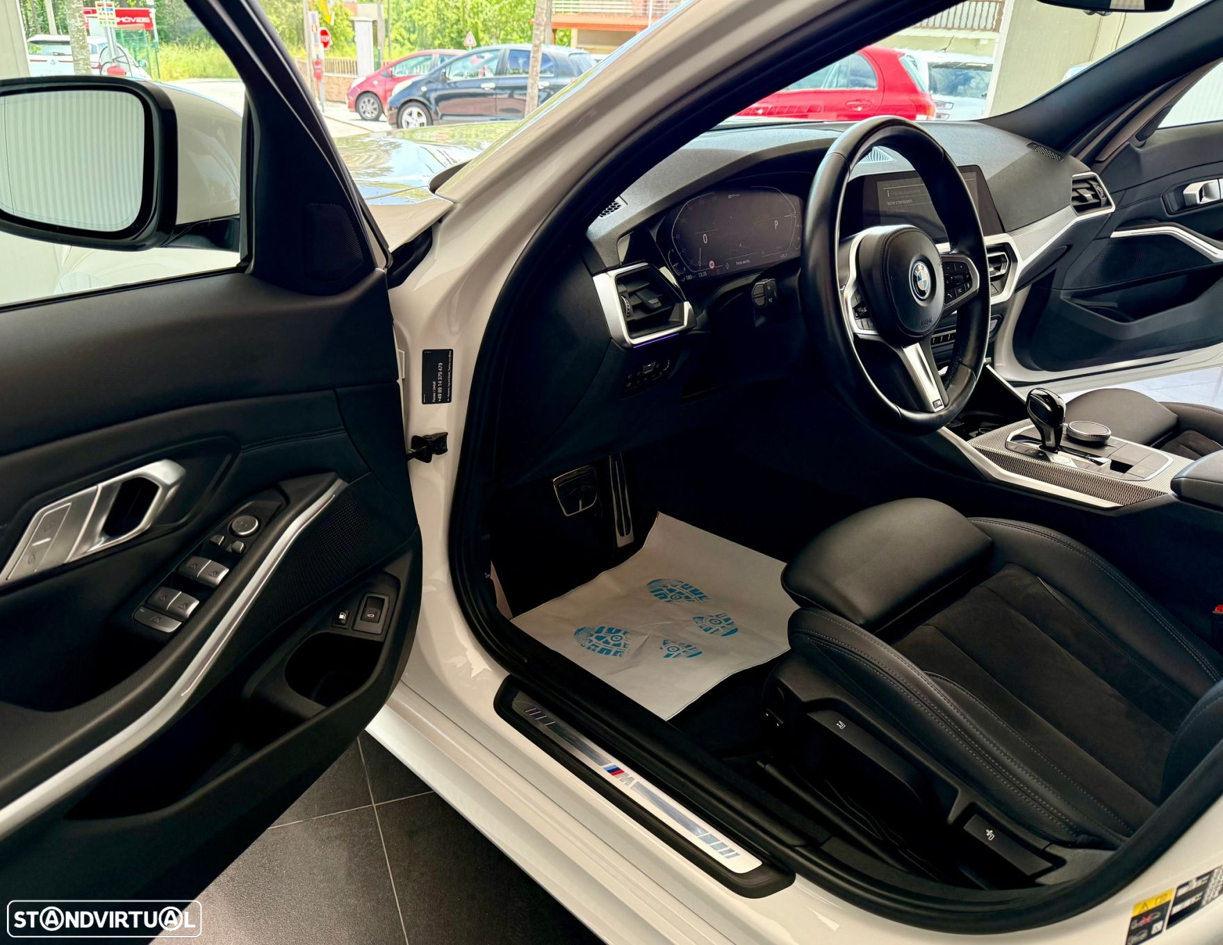 BMW 330 e Touring Pack M Auto - 38