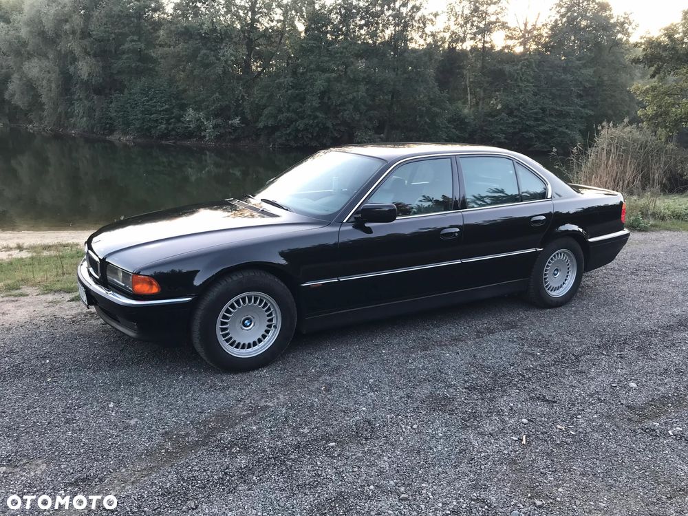 BMW Seria 7 750i - 2