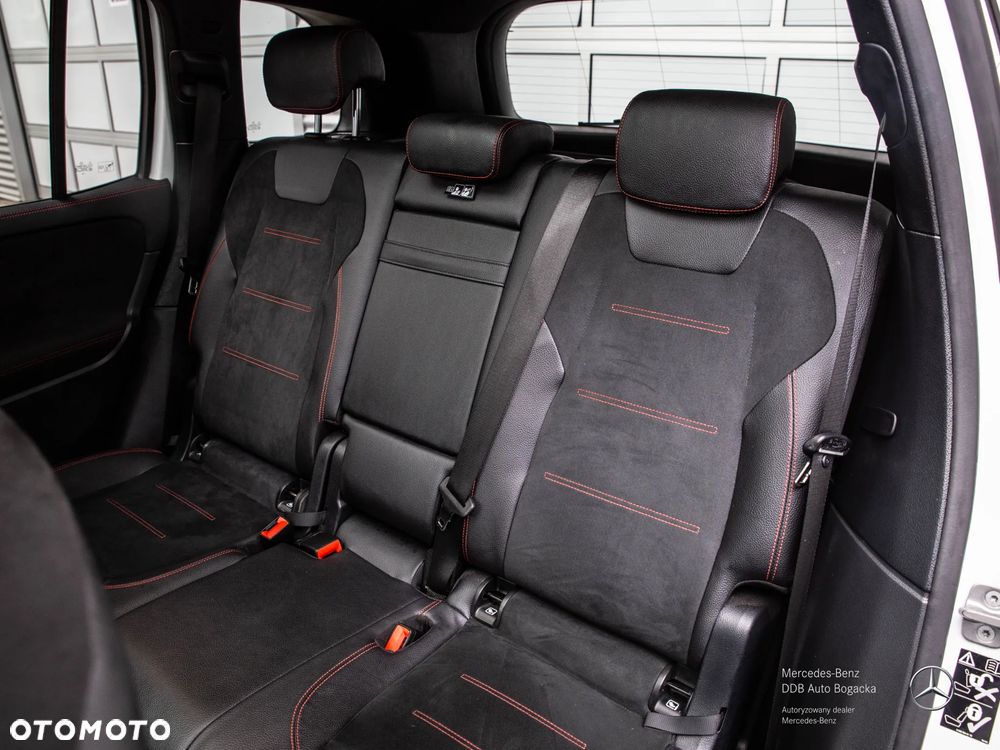 Mercedes-Benz GLB 200 d 4-Matic AMG Line 8G-DCT - 12