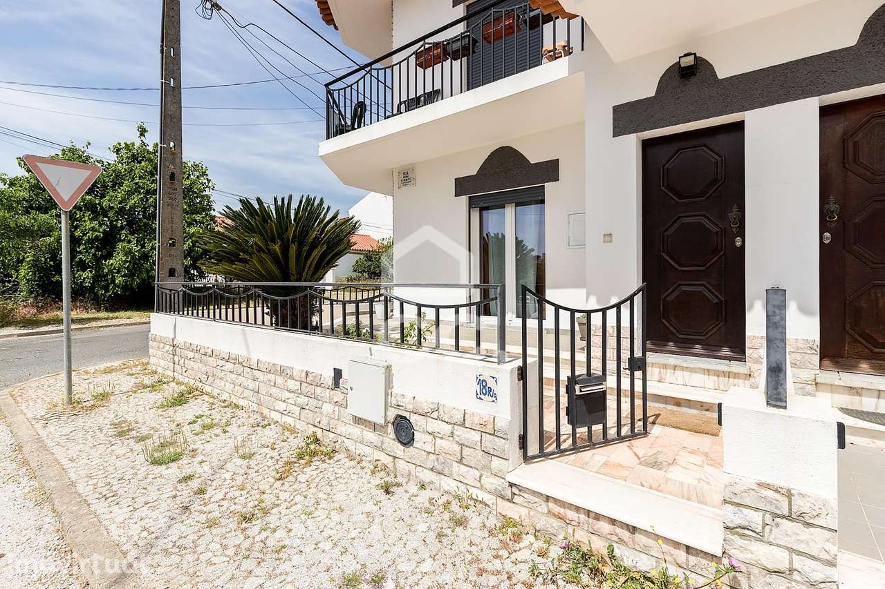 Moradia T3 Térrea Bifamiliar c/ Quintal e Garagem | Pites, Bacelo, Évo - Grande imagem: 2/43