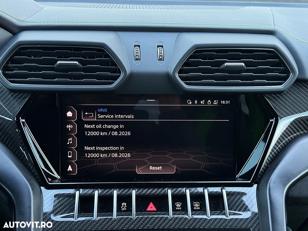 Lamborghini URUS - 34