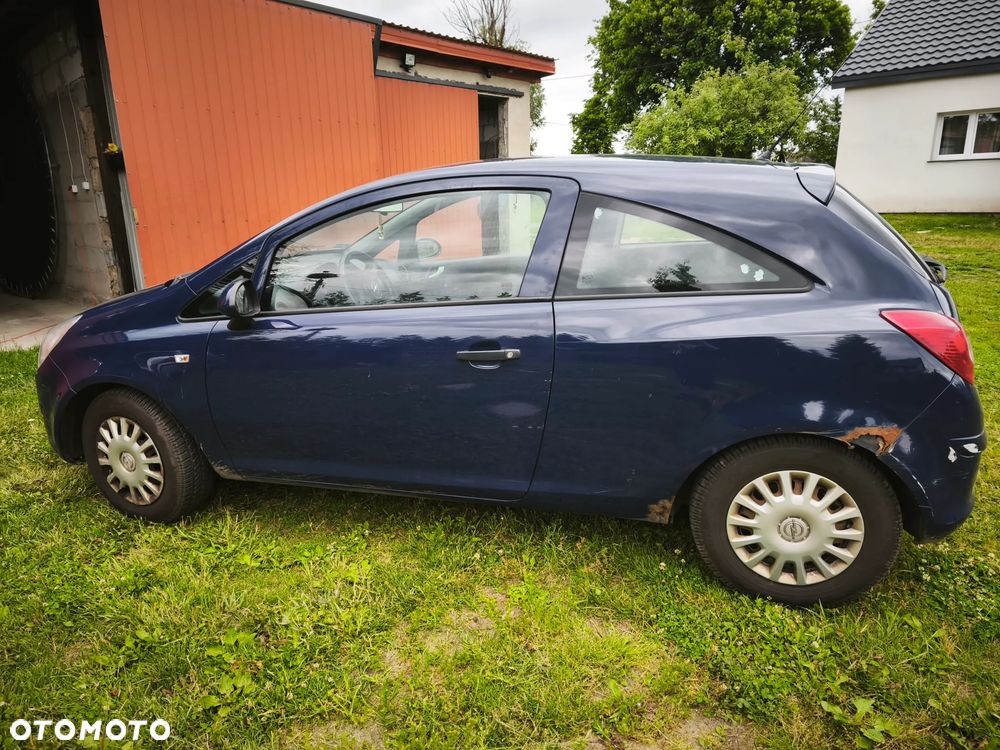 Opel Corsa 1.2 16V Essentia - 10
